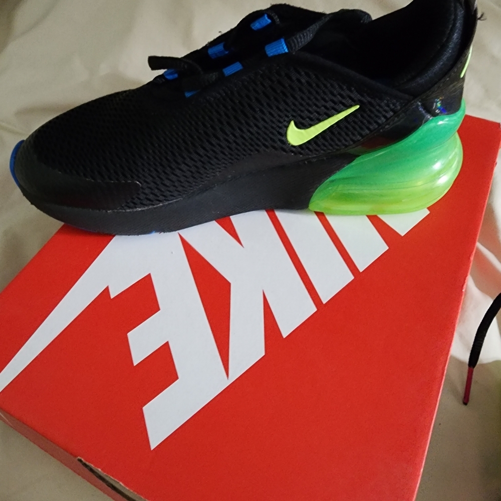 Air Max 270 - Picture 6 of 9